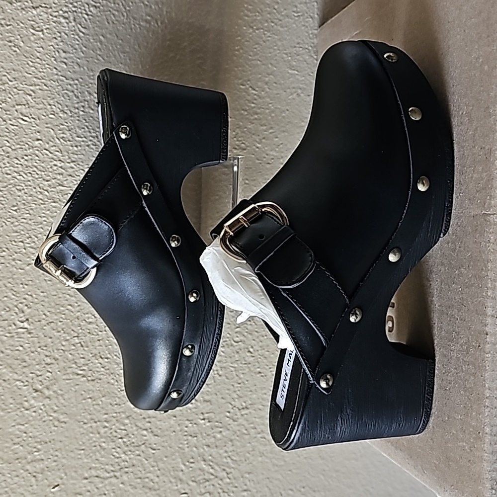 Steve Madden black leather clogs, wooden like heels size 7.5